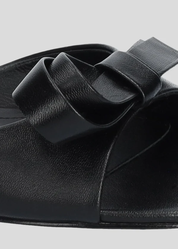 LINDA FLATS