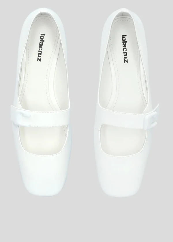 LOLA FLAT
